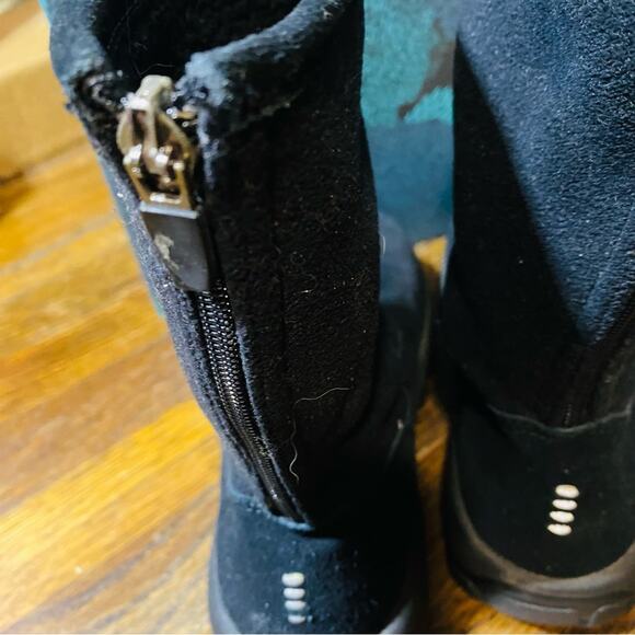 Lands’ End Black Suede & Fleece Winter Boots Women’s 8B Lug Soles Zippered Back - Picture 6 of 11
